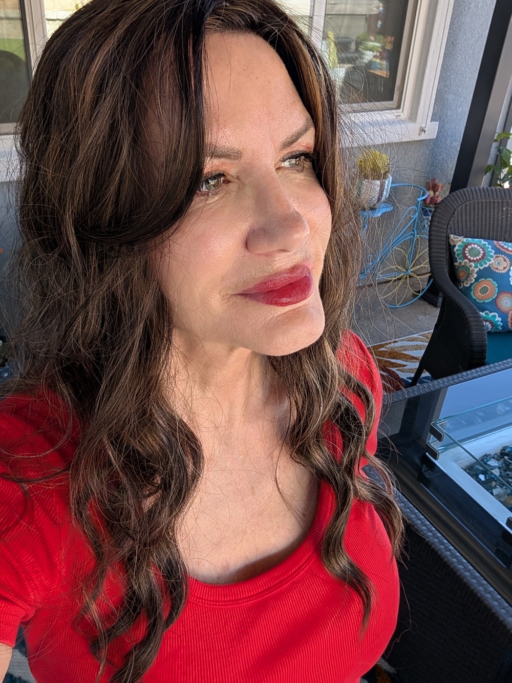 wavy mefium brown wig